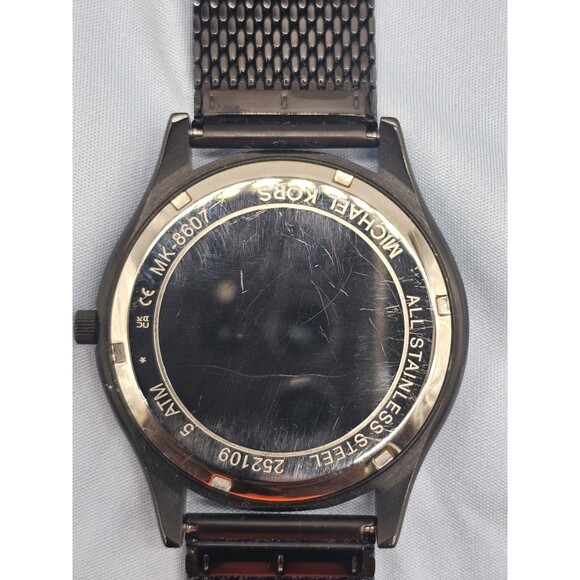 Michael Kors Men's Slim Runway Black-Tone Mesh Bracelet Watch MK8607 - Excellent - Picture 7 of 8